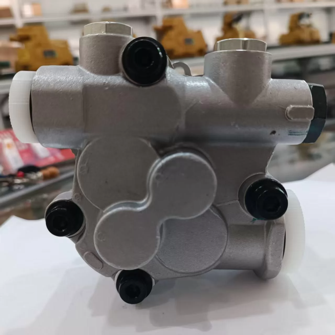 K3V63 variable displacement hydraulic pump