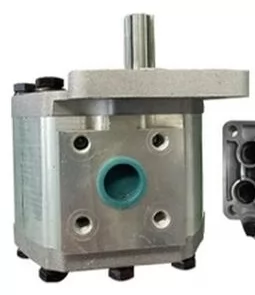 803004033 803004559 gear pump body shaft and side port - direct crop of own original photograph