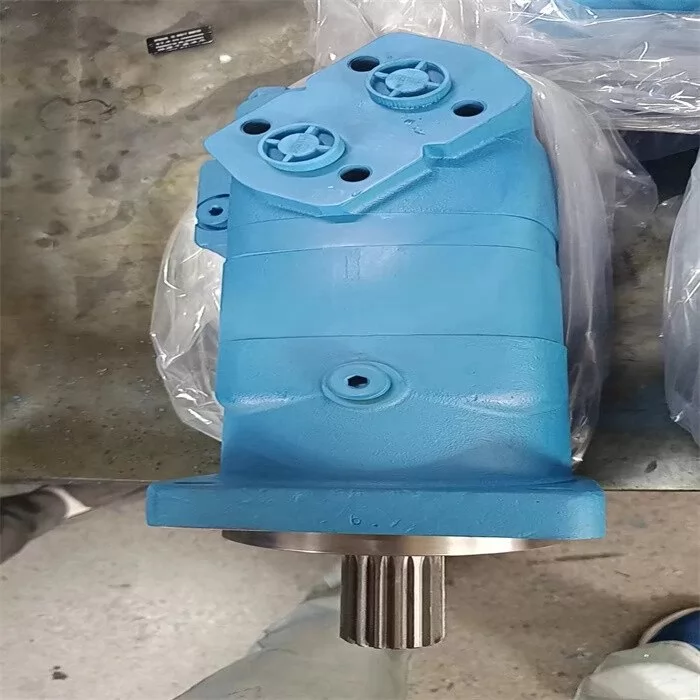 B6K standard-family hydraulic motor, second rear port and flange view
