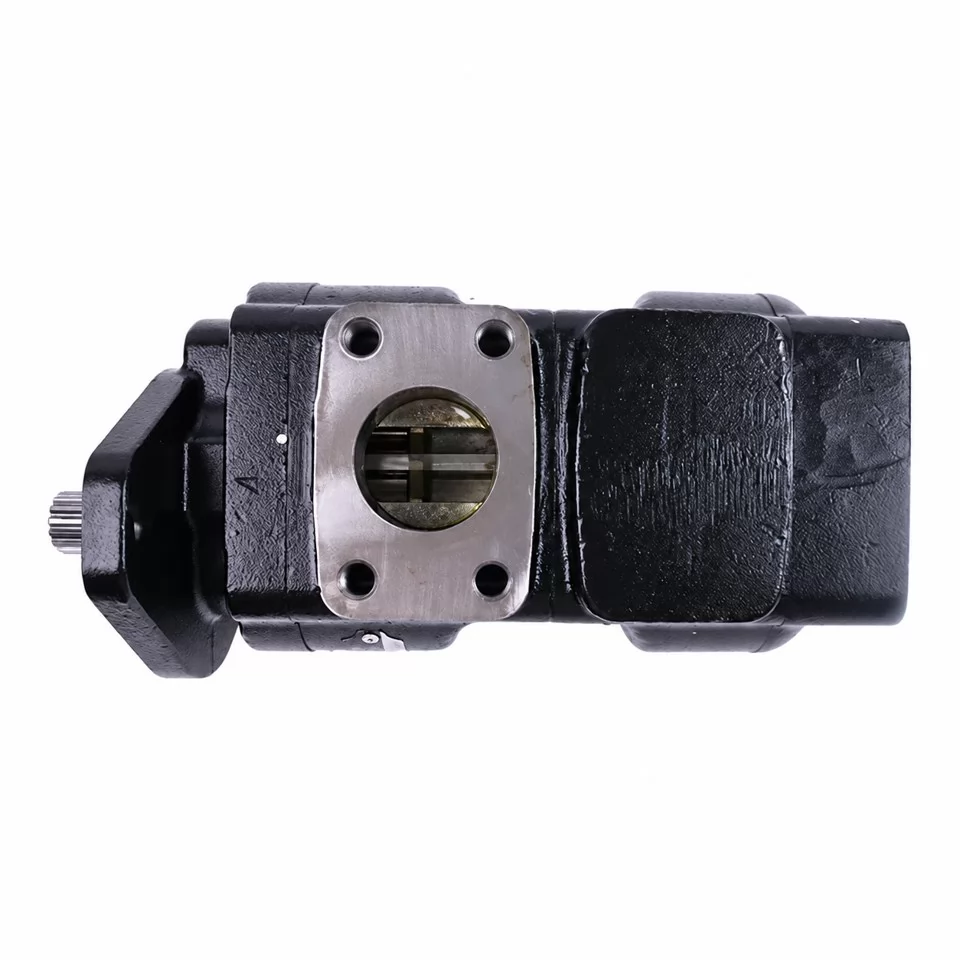 332/F9029 tandem gear pump four-bolt main port view