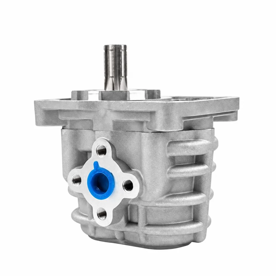 NSH small-displacement M-series gear pump oil-port view