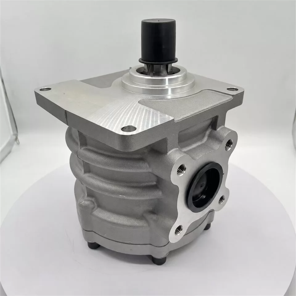 NSH100A-3L reference pump - angled shaft flange and oil-port view
