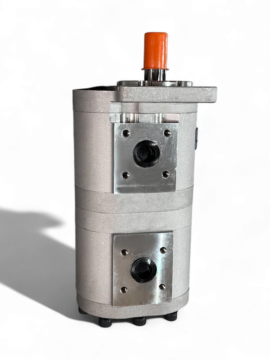 NSH32-32D-4 reference pump - oil-port side and both housing sections